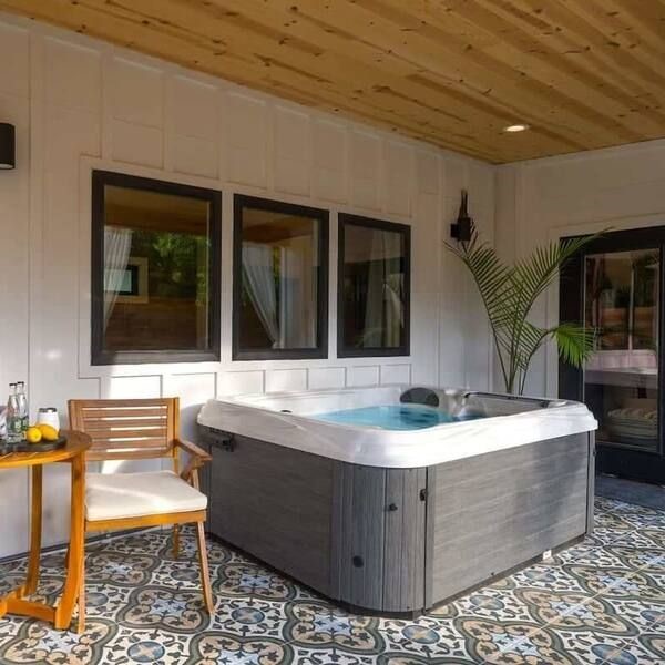 Отдых без границ: гидромассажный спа-бассейн Lovia Spa ZR6005 для вашего дома