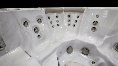 Гидромассажный спа бассейн Hydropool Self Cleaning 670 Platinum